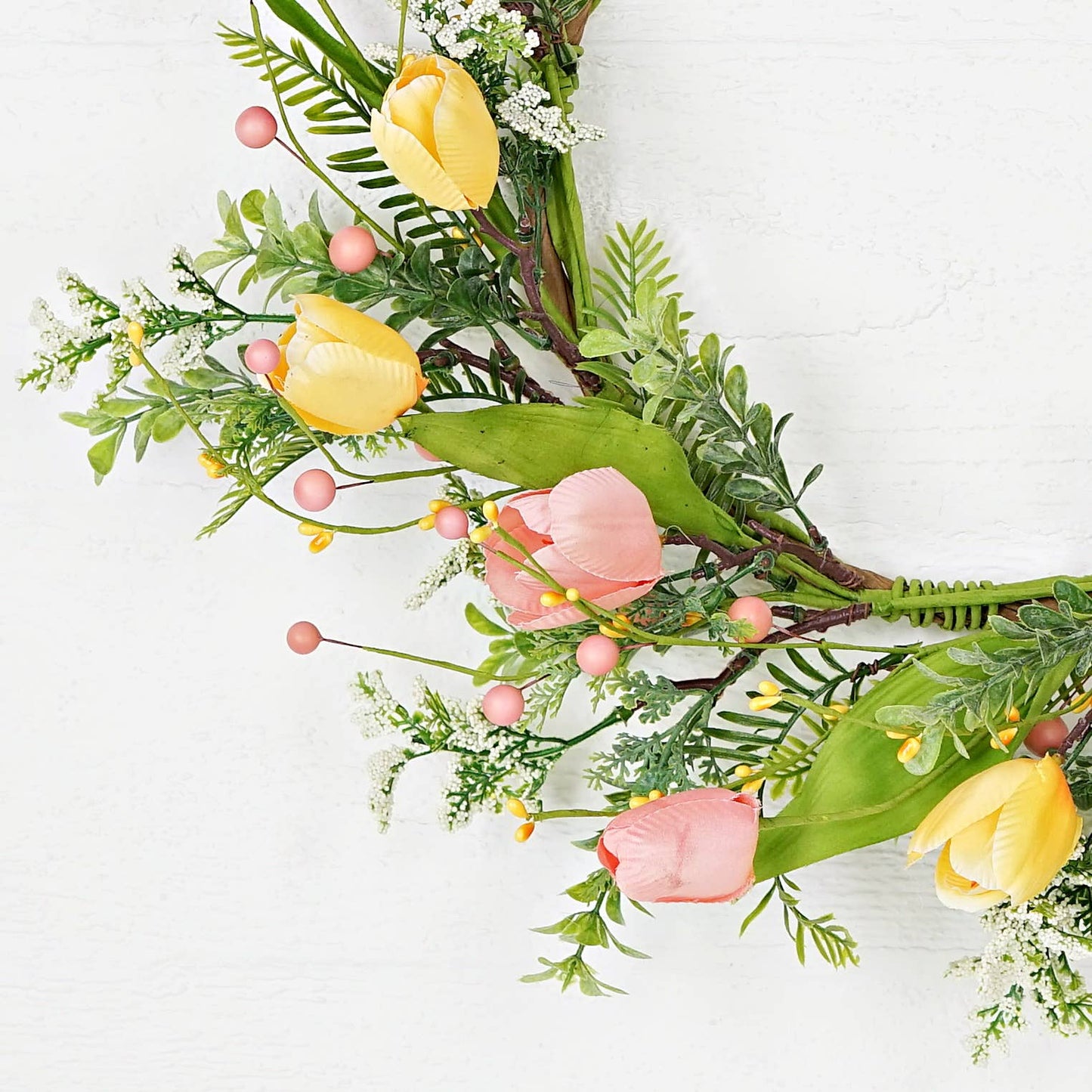 31180- 22in Wreath-Peach and Yellow tulips with greenery